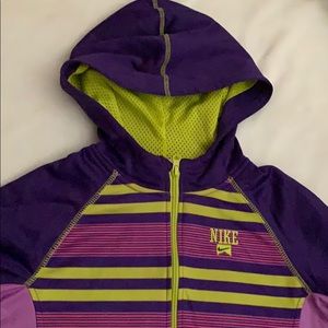 🆕❗️Girl’s Nike Purple Sweater!!